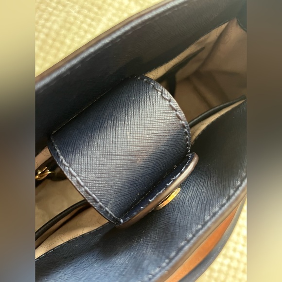 Michael Kors Hamilton Navy White khaki Gold Hardware +Shoulder Strap - Picture 13 of 13